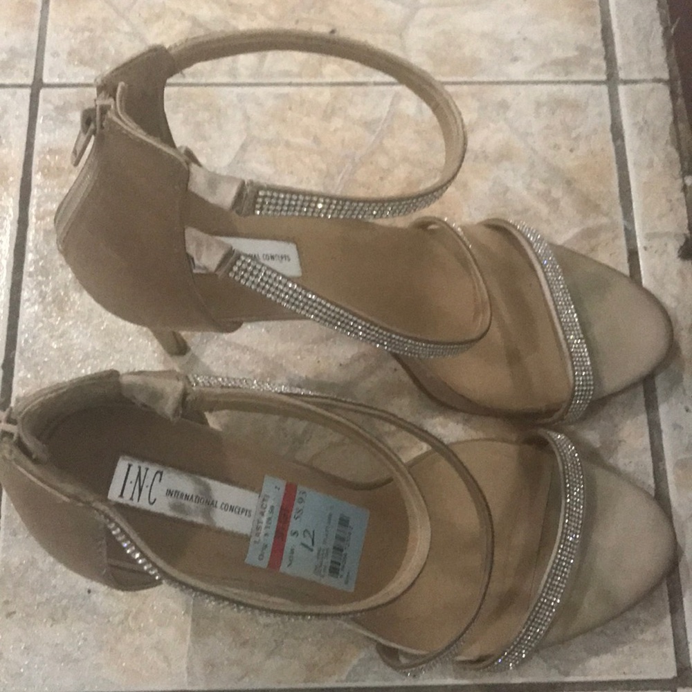 Prom shoes